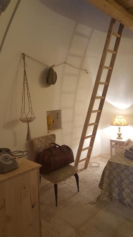Trullo 1 2 7 Hotel Locorotondo Exterior photo