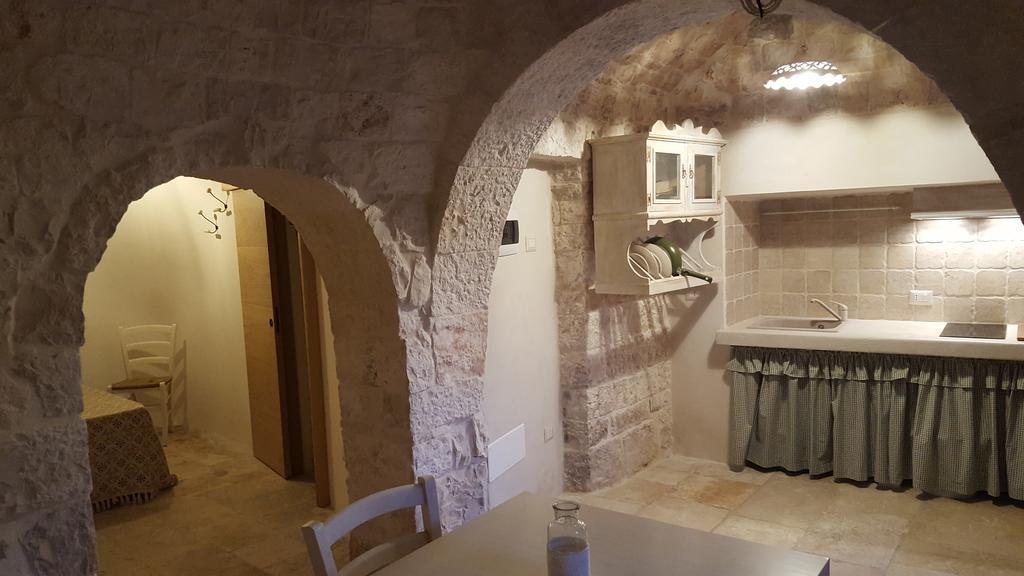 Trullo 1 2 7 Hotel Locorotondo Exterior photo