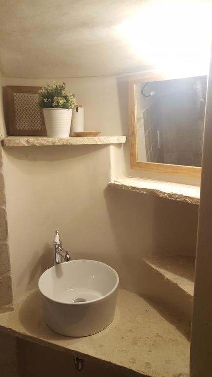 Trullo 1 2 7 Hotel Locorotondo Exterior photo