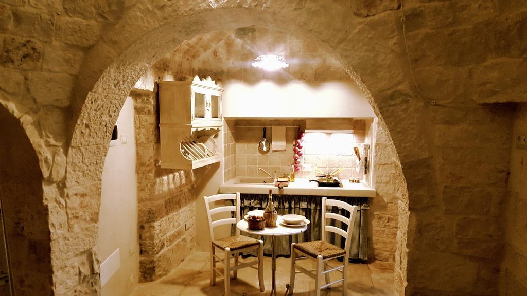 Trullo 1 2 7 Hotel Locorotondo Exterior photo