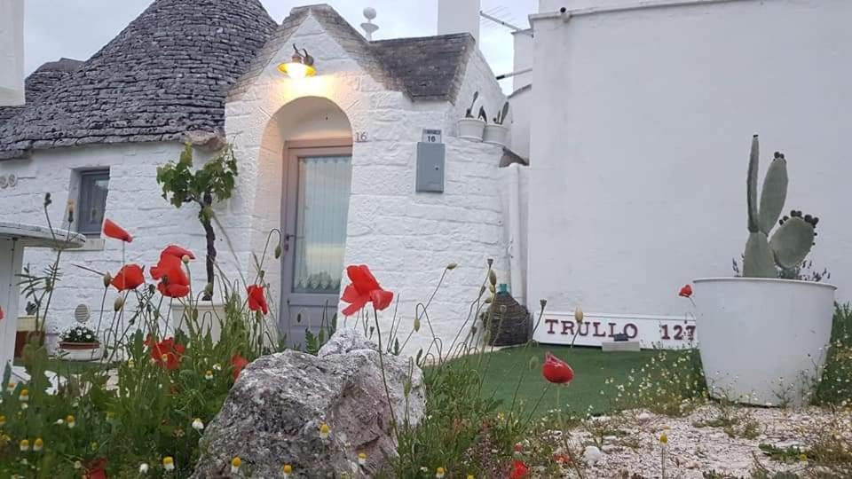 Trullo 1 2 7 Hotel Locorotondo Exterior photo